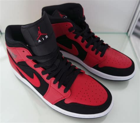 nike jordans rood zwart wit|Nike air jordan 4 dames.